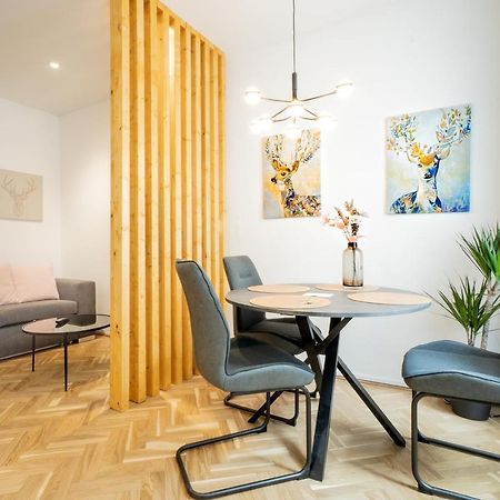Comfortable, Balcony Apartment - Quick Access To Vienna'S Old Centre المظهر الخارجي الصورة